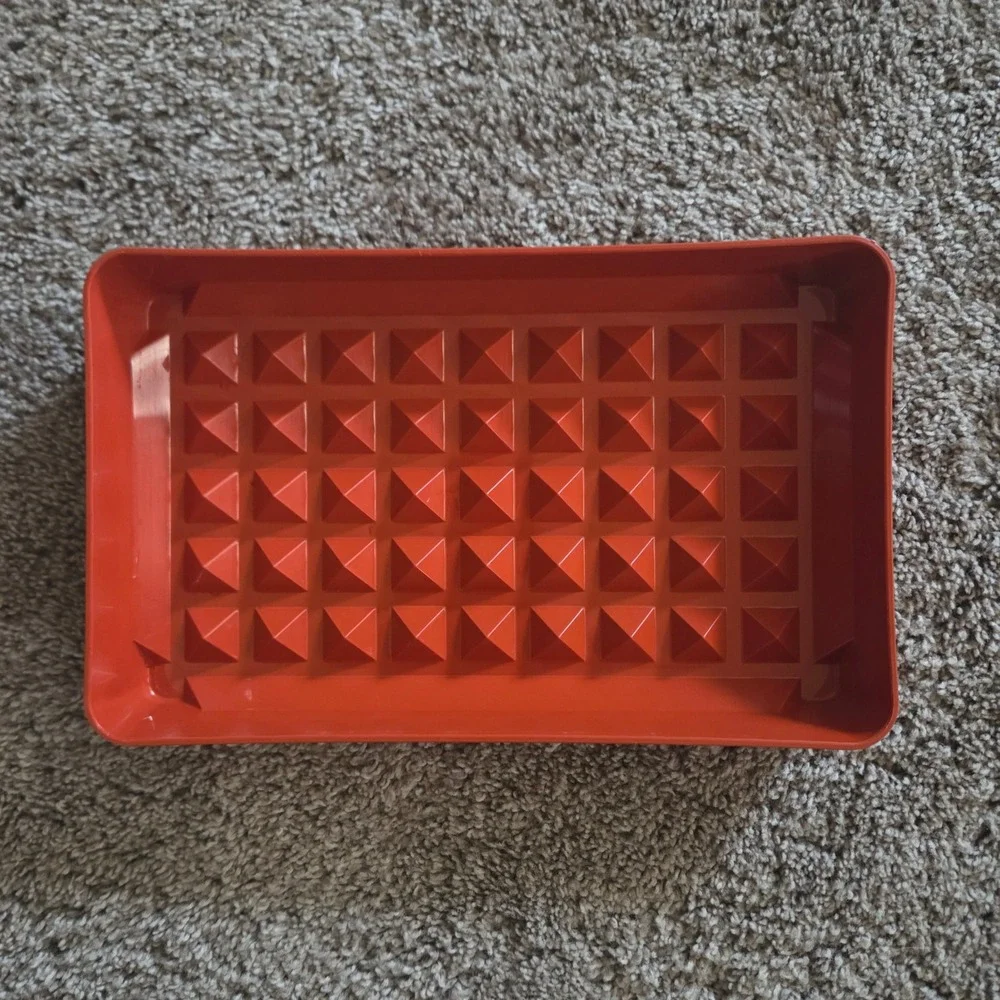 Vintage Tupperware Hot Dog/Bacon/Deli Meat Keeper Marinade Container (1292-7)‎